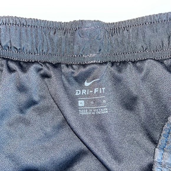 SOLD - nike running shorts - Picture 3 of 4
